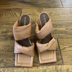 Alohas heels